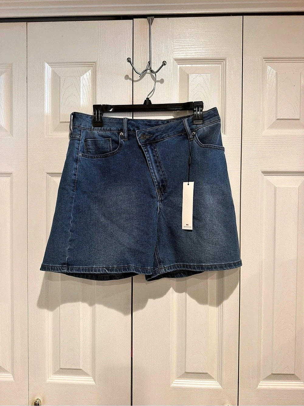 VIGOSS Crossover Waist Denim Shorts Denim Jean Shorts in Blue NWT